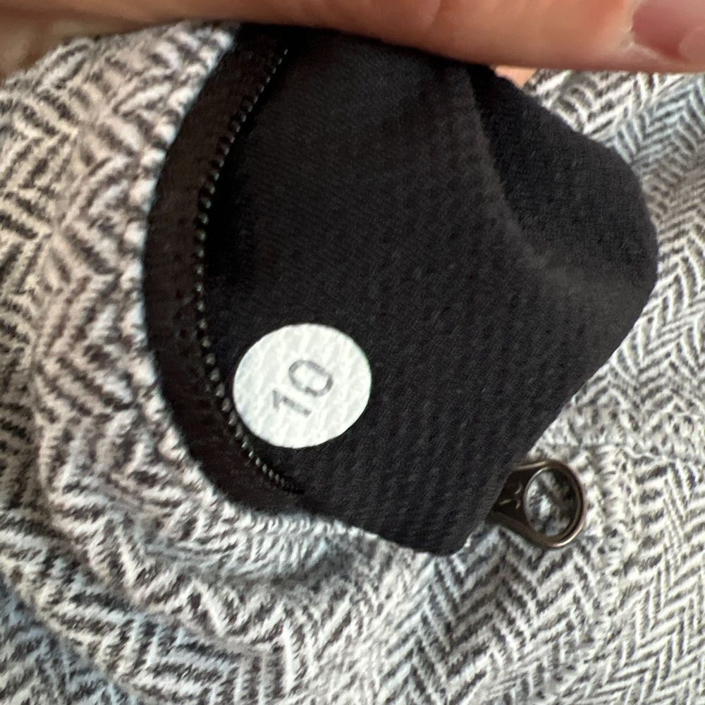 lululemon athletica Gray Long-Sleeve Half-Zip Pullover - Picture 13 of 13